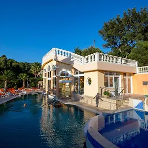 Les Tourelles Apartahotel